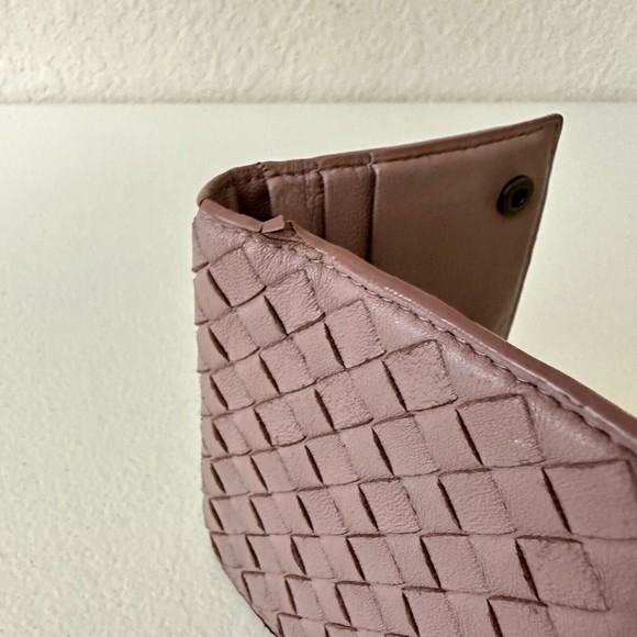 BOTTEGA VENETA Intrecciato Leather Bi-Fold Card Holder Wallet Snap On Dusty Pink - Picture 7 of 13